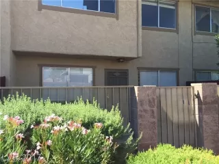 Photo #3: 2280945 Listing