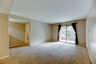 Photo #3: 2280982 Listing 