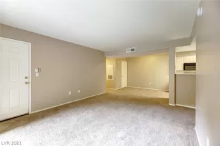 Photo #4: 2280982 Listing 