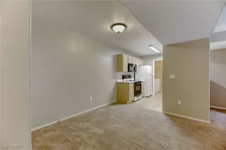 Photo #6: 2280982 Listing 