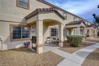 Photo #2: 2281012 Listing