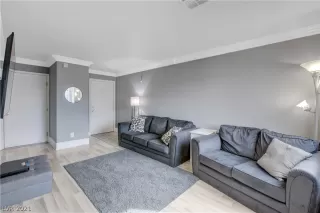 Photo #6: 2281012 Listing