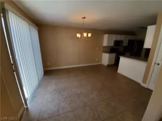 Photo #4: 2281013 Listing 
