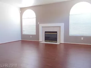 Photo #4: 2281020 Listing