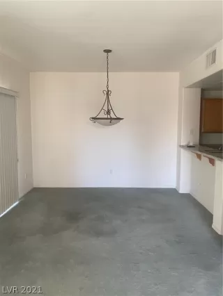 Photo #3: 2281049 Listing