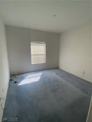 Photo #6: 2281049 Listing