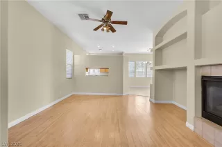 Photo #3: 2281054 Listing