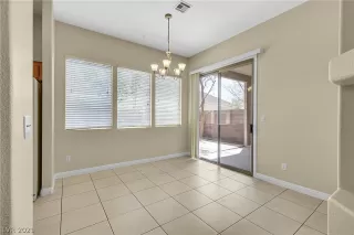 Photo #5: 2281054 Listing