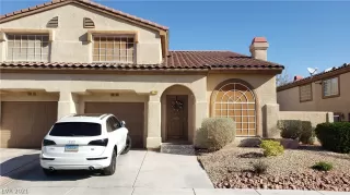 Photo #4: 2281096 Listing