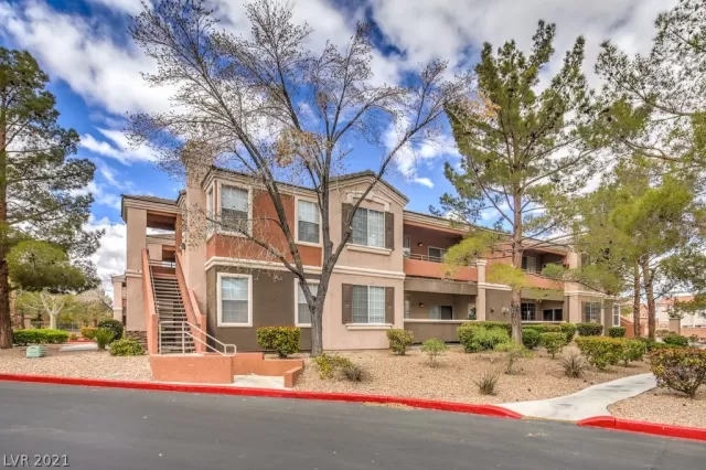 MLS: 2281120 Condo For Sale