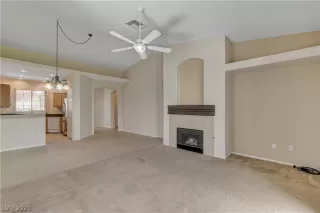 Photo #6: 2281280 Listing