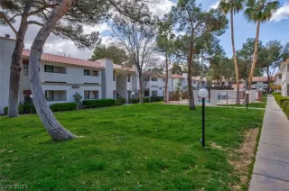 Photo #5: 2281282 Listing