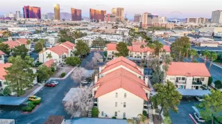 Photo #1: 2281303 Listing 