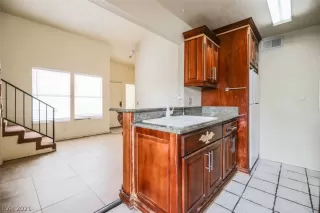 Photo #2: 2281303 Listing 