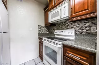 Photo #4: 2281303 Listing 