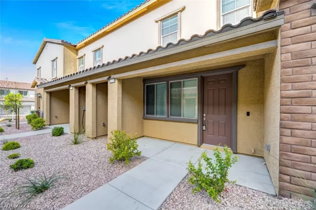 MLS: 2281309 Condo For Sale