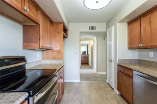 Photo #5: 2281310 Listing 