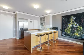 Photo #2: 2281315 Listing 