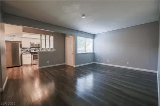 Photo #6: 2281403 Listing 