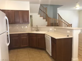 Photo #6: 2281431 Listing 