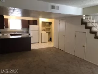 Photo #5: 2281440 Listing 