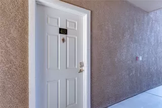 Photo #2: 2281449 Listing