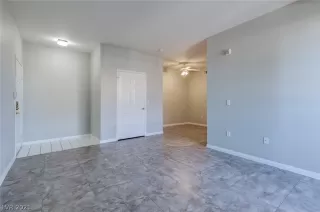 Photo #3: 2281449 Listing