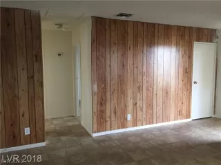 Photo #4: 2281465 Listing