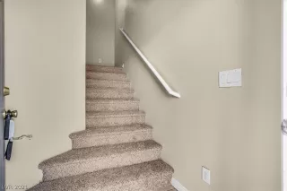 Photo #2: 2281496 Listing