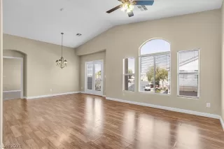 Photo #6: 2281496 Listing