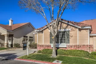 Photo #1: 2281509 Listing