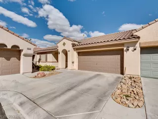 Photo #1: 2281520 Listing