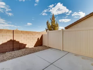 Photo #2: 2281520 Listing