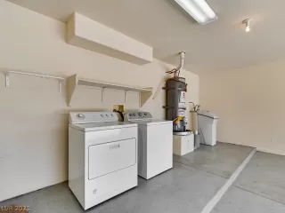 Photo #4: 2281520 Listing