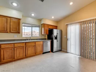 Photo #6: 2281520 Listing