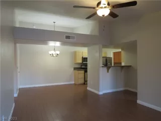 Photo #4: 2281522 Listing 