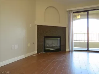 Photo #6: 2281522 Listing 