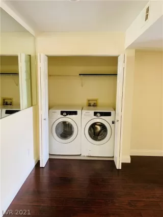 Photo #2: 2281537 Listing 
