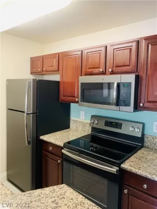 Photo #3: 2281537 Listing 