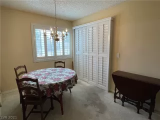 Photo #6: 2281554 Listing