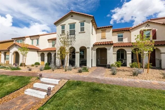 MLS: 2281591 Condo For Sale