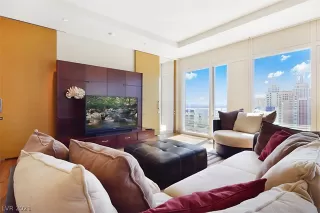 Photo #1: 2281616 Listing