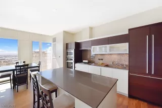 Photo #4: 2281616 Listing