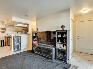 Photo #3: 2281618 Listing 