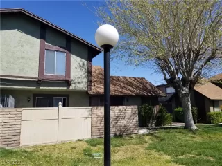 Photo #1: 2281631 Listing