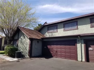 Photo #4: 2281631 Listing