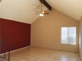 Photo #6: 2281631 Listing