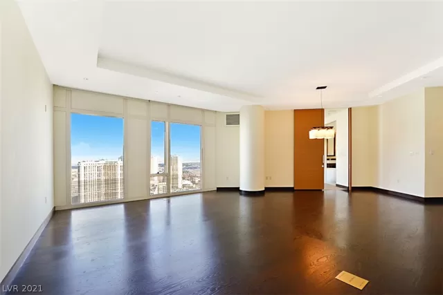 MLS: 2281635 Condo For Sale