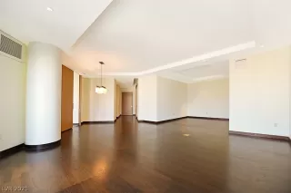 Photo #1: 2281635 Listing