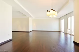 Photo #2: 2281635 Listing